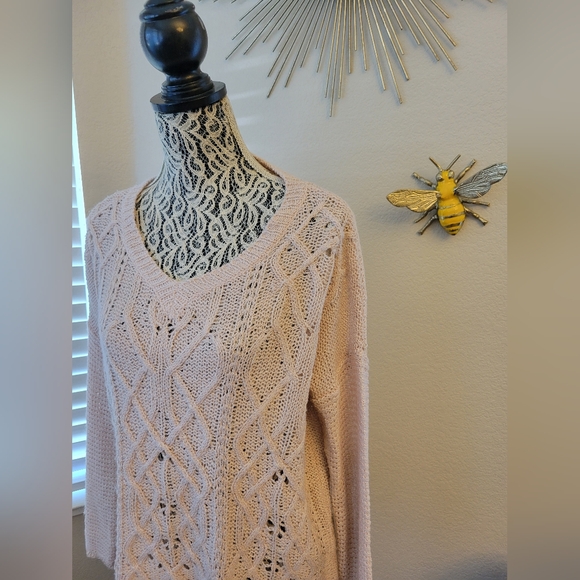 Baby Pink Knit Sweater (M) - Picture 2 of 5